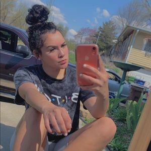 Meet your Posher, Micayla